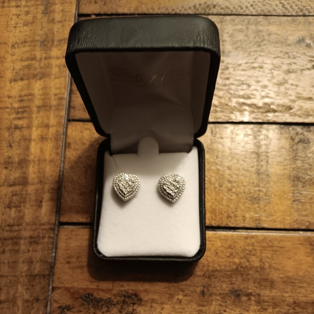 New Effy® 1/10 ct. t.w. Diamond Heart Earrings in Sterling Silver